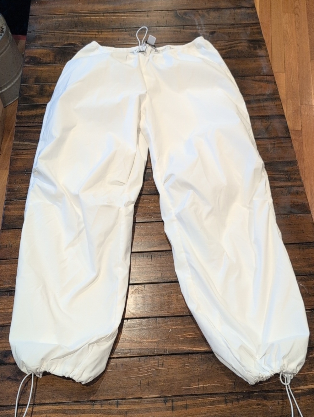 Athleta Midday Low rise Poplin Parachute Pants - Picture 3 of 9